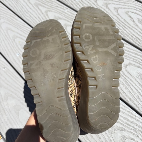 Fly London Snake Print Suede Leather Two Toned Wedge Shoes Women's Size 6.5-7 - Picture 10 of 10